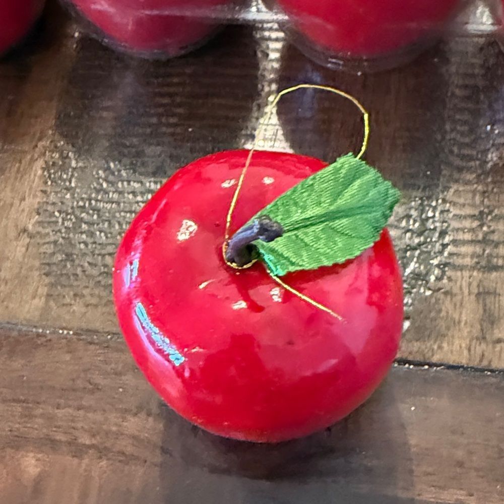 48 Decorative Red Apples - Picture 6 of 9